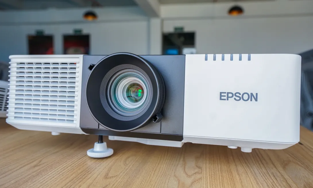 Epson EB-L690U - máy chiếu tuổi thọ 30.000 giờ