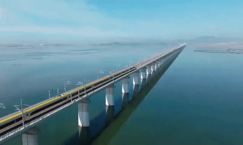 Cách Trung Quốc chinh phục công nghệ tàu cao tốc